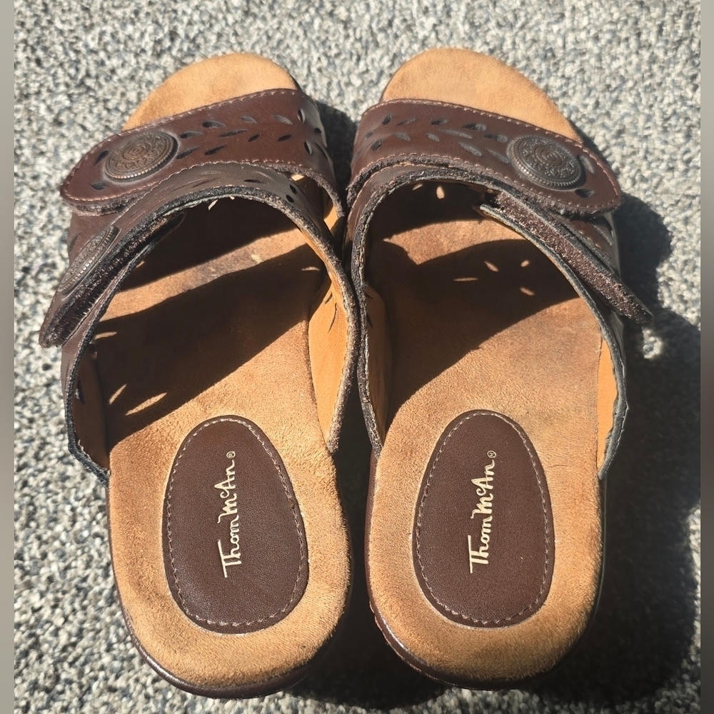 Thom McAn Women's Wendy Brown Wedge Heel Sandal Women's Size 6.5 - Picture 8 of 10